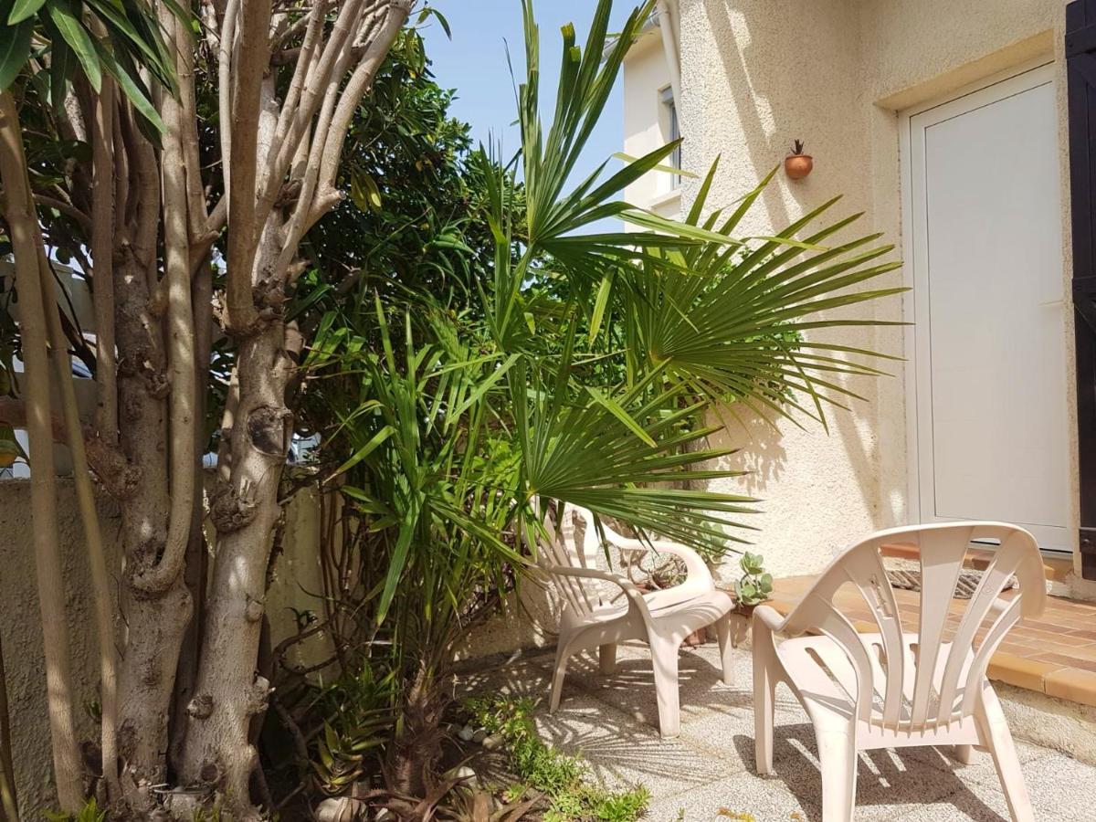 Maison Charmante A Sainte-Marie Avec Grand Jardin Luaran gambar